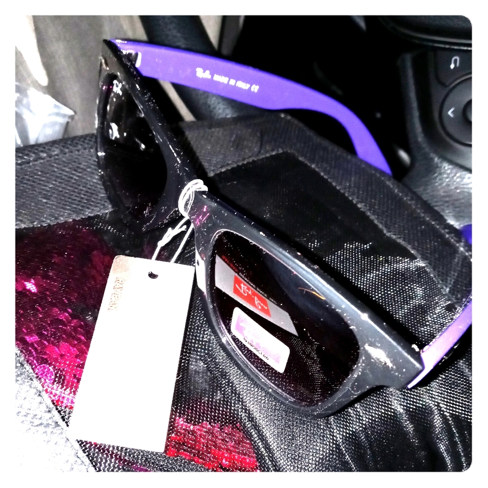 Women's *RAY BAN*-WAYFARER Model Sunglasses